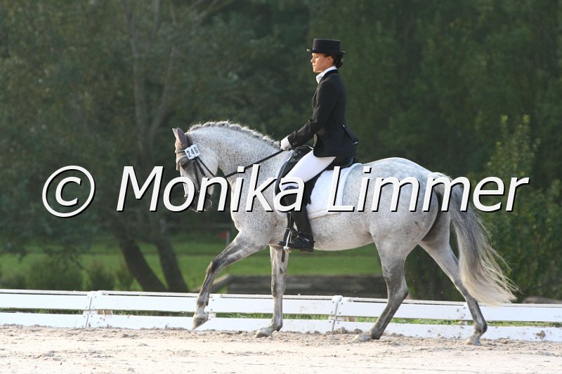 109M5815_Lett_Lovely Emotion_Dressur L_Mannschaft.JPG